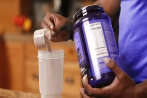 تفاوت پروتئین وی کازئین و ایزوله چیست؟ 2 عکس ( از پروتئین وی dubai-tehran